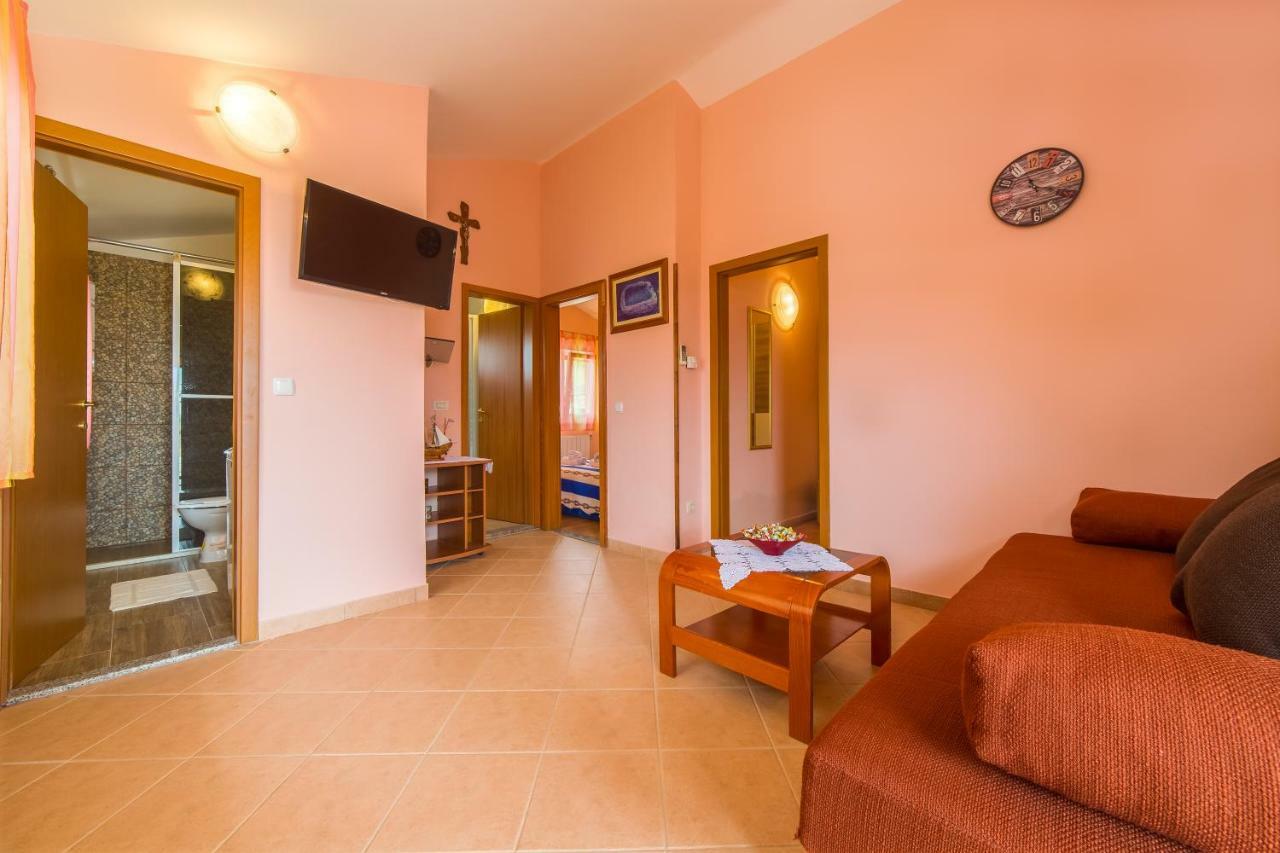 Holiday Home Ana Labin  ภายนอก รูปภาพ